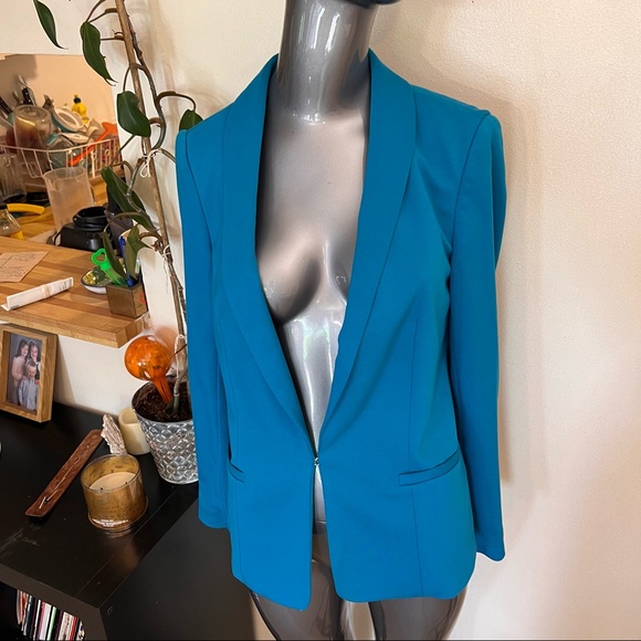 bebe Jackets & Blazers - BEBE | Blue tuxedo style shoulder pad vintage spring summer designer blazer